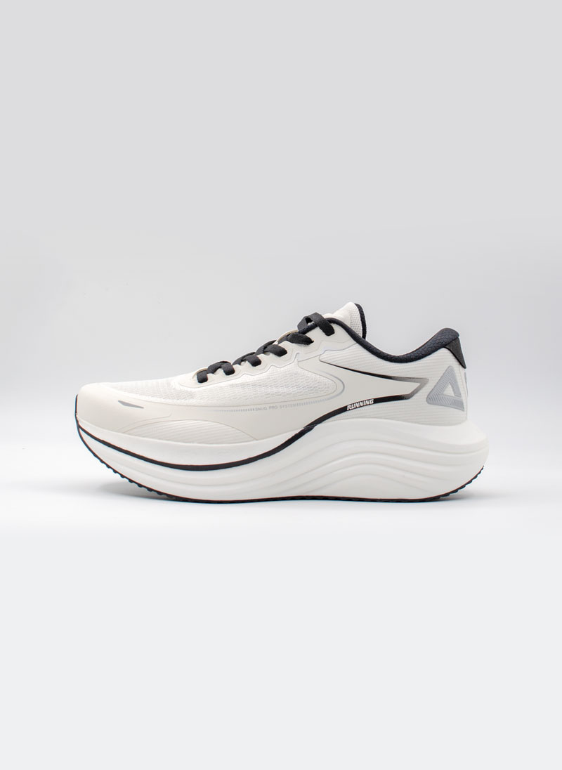 Женские беговые кроссовки PEAK (белый-черный) EXT53227H